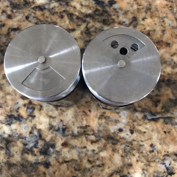 ❤️Salt & Pepper Shaker❤️ - Picture 5 of 7